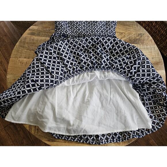 White House Black Market Eyelet Strapless Tiered Dress Admiral Size 0 Navy - Picture 8 of 12
